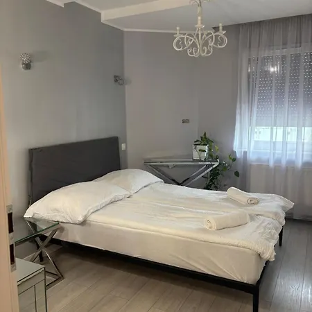 Z Widokiem Na Park Apartmán